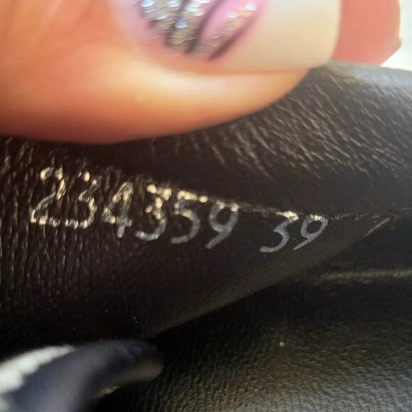 GUCCI GUCCISSIMA LEATHER SNEAKERS BLACK & RED 39 - Picture 2 of 16